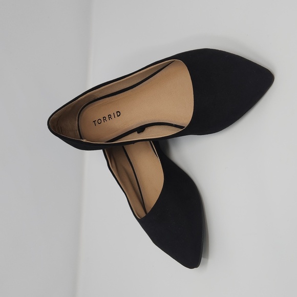 torrid Shoes - Torrid Plinted Toe Black Flats